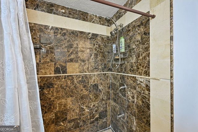 135 Creekview Drive, Newnan, GA 30263