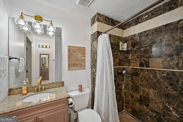 135 Creekview Drive, Newnan, GA 30263