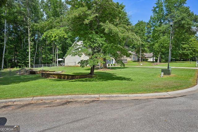135 Creekview Drive, Newnan, GA 30263