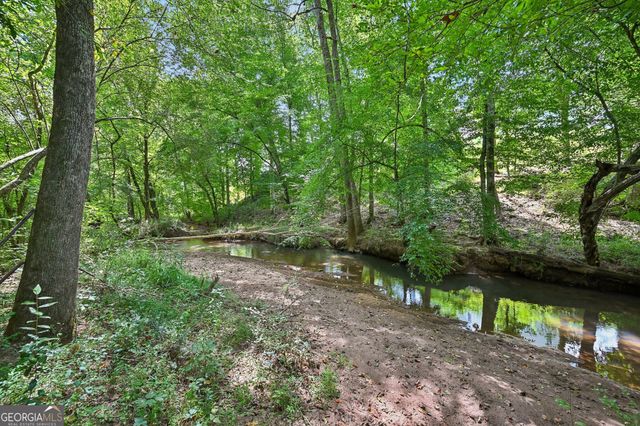 135 Creekview Drive, Newnan, GA 30263