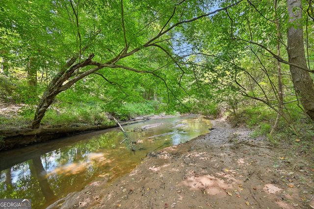 135 Creekview Drive, Newnan, GA 30263