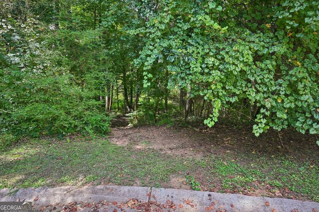 135 Creekview Drive, Newnan, GA 30263