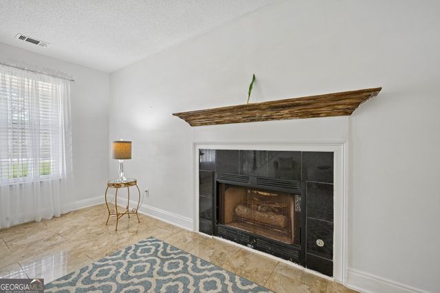 135 Creekview Drive, Newnan, GA 30263