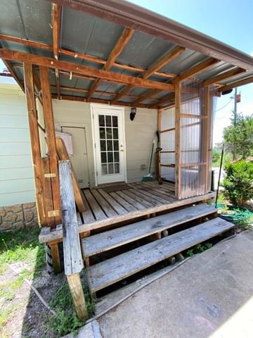 112 Serenity Lane, Kerrville, TX 78028