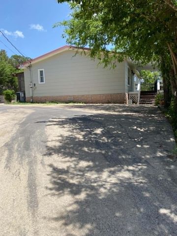 112 Serenity Lane, Kerrville, TX 78028