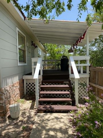 112 Serenity Lane, Kerrville, TX 78028