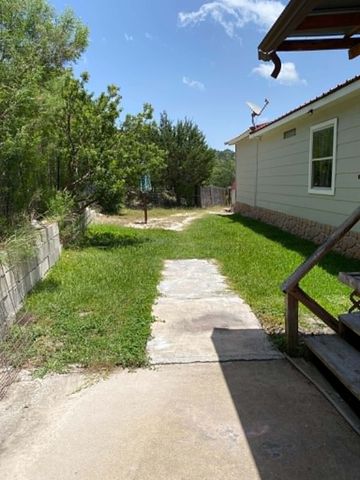 112 Serenity Lane, Kerrville, TX 78028