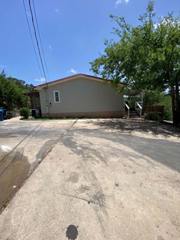 112 Serenity Lane, Kerrville, TX 78028