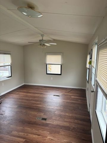 557 Southwest Cutoff 109, Worcester, MA 01607