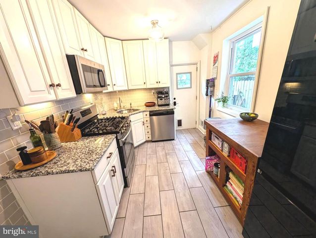 865 N BAMBREY ST, Philadelphia, PA 19130