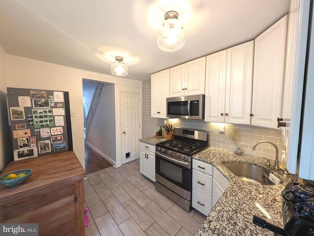 865 N BAMBREY ST, Philadelphia, PA 19130