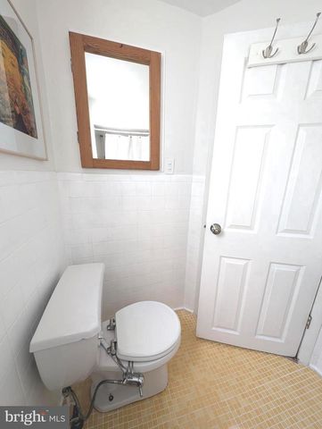 865 N BAMBREY ST, Philadelphia, PA 19130
