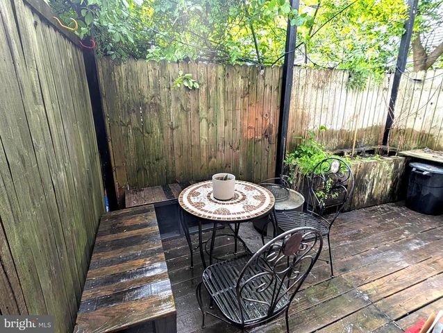 865 N BAMBREY ST, Philadelphia, PA 19130