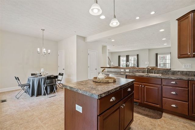685 Freedom Drive, Collier Twp, PA 15106