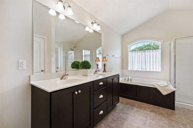 685 Freedom Drive, Collier Twp, PA 15106