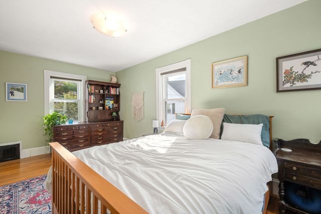 46 Sycamore St, Boston, MA 02131