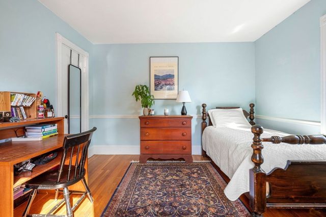 46 Sycamore St, Boston, MA 02131