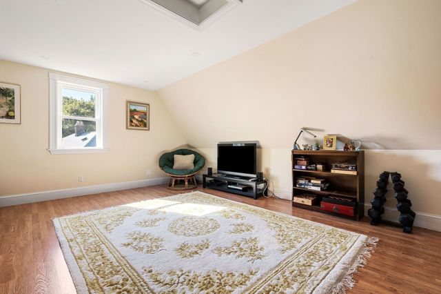 46 Sycamore St, Boston, MA 02131