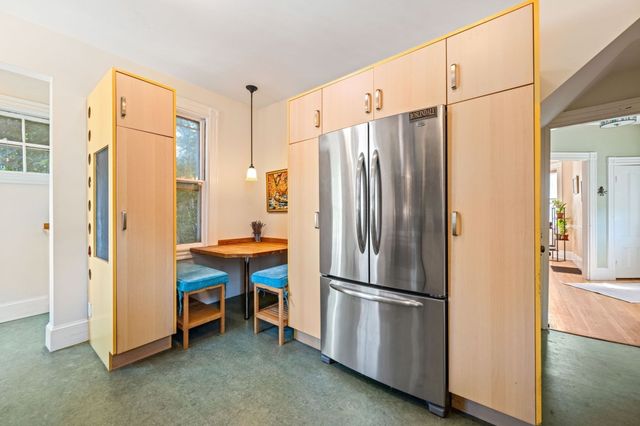 46 Sycamore St, Boston, MA 02131