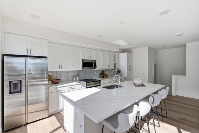 1001 32nd St 4, San Diego, CA 92102