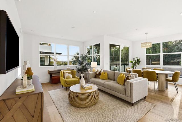 1001 32nd St 4, San Diego, CA 92102