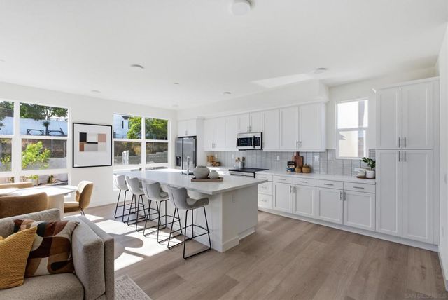 1001 32nd St 4, San Diego, CA 92102