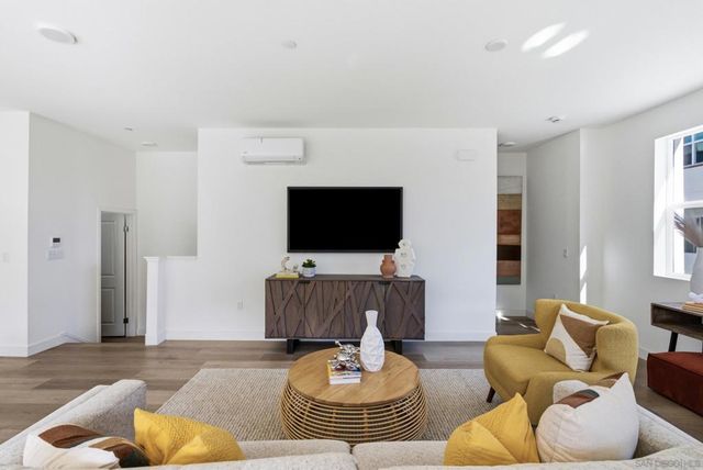 1001 32nd St 4, San Diego, CA 92102