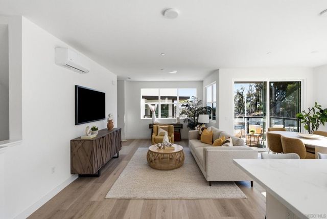 1001 32nd St 4, San Diego, CA 92102