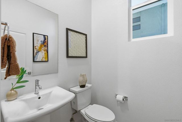 1001 32nd St 4, San Diego, CA 92102