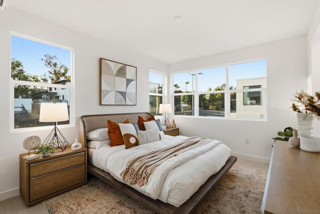 1001 32nd St 4, San Diego, CA 92102