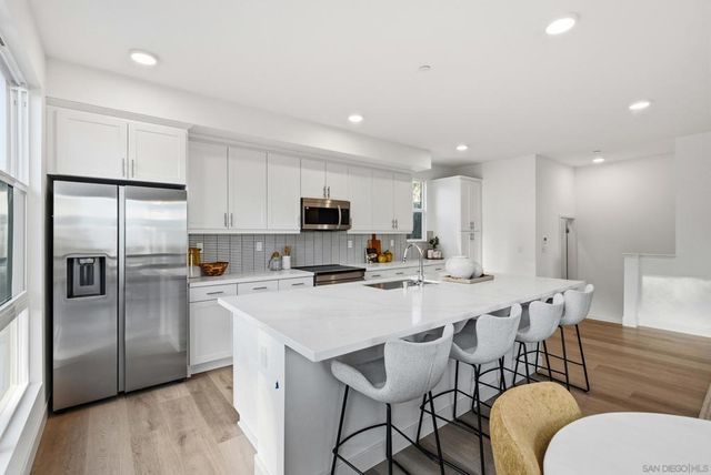 1001 32nd St 4, San Diego, CA 92102