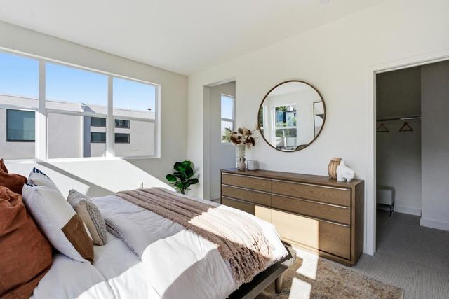 1001 32nd St 4, San Diego, CA 92102