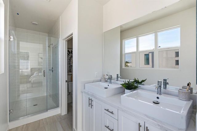 1001 32nd St 4, San Diego, CA 92102