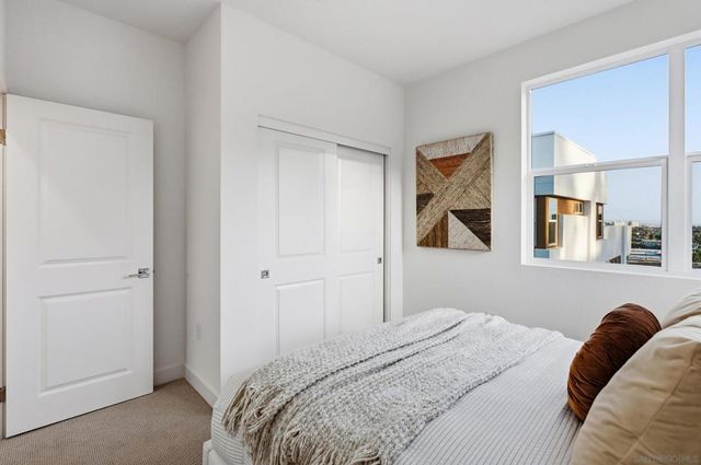 1001 32nd St 4, San Diego, CA 92102