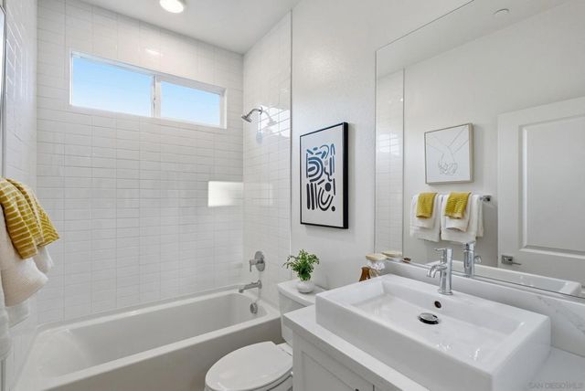 1001 32nd St 4, San Diego, CA 92102