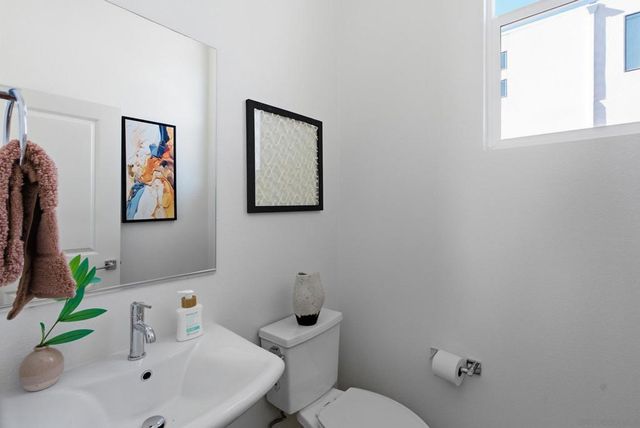 1001 32nd St 4, San Diego, CA 92102