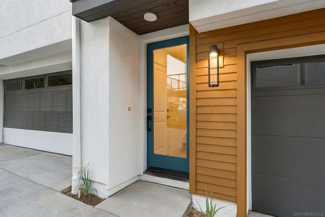 1001 32nd St 4, San Diego, CA 92102