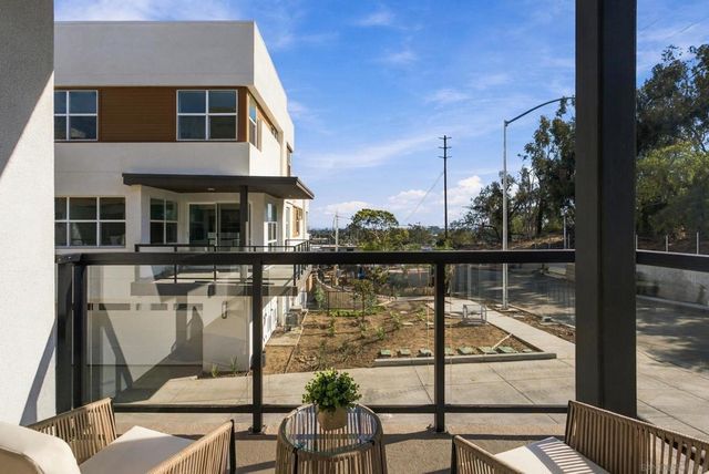 1001 32nd St 4, San Diego, CA 92102