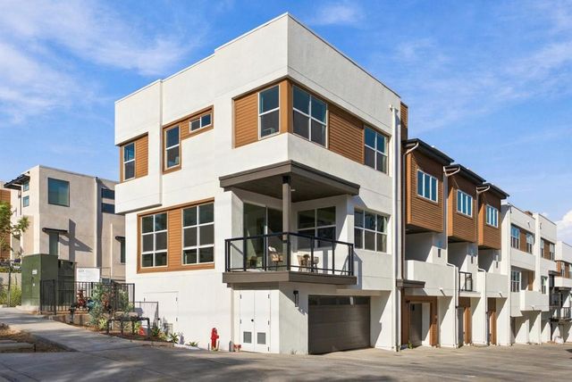 1001 32nd St 4, San Diego, CA 92102