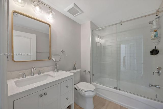 7588 SW 102nd St 203, Pinecrest, FL 33156