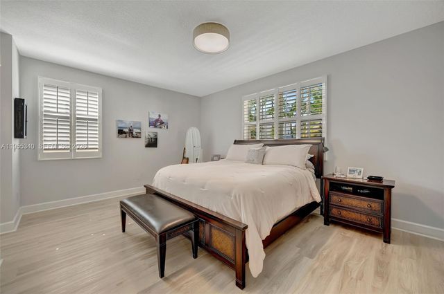 7588 SW 102nd St 203, Pinecrest, FL 33156