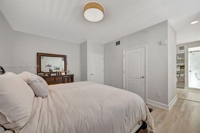 7588 SW 102nd St 203, Pinecrest, FL 33156