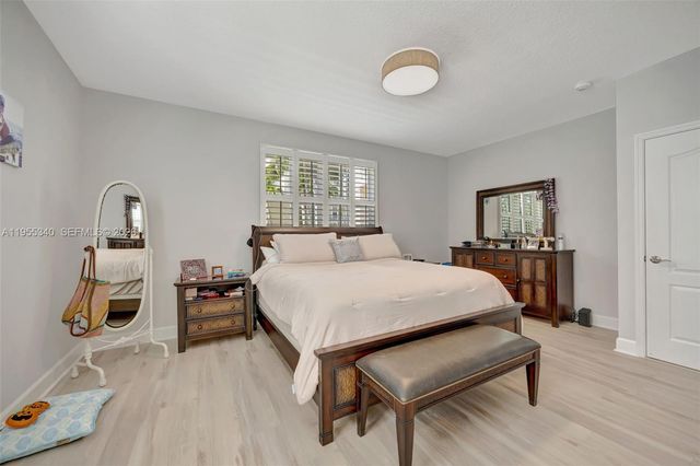 7588 SW 102nd St 203, Pinecrest, FL 33156