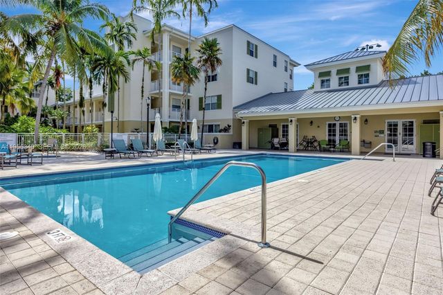 7588 SW 102nd St 203, Pinecrest, FL 33156