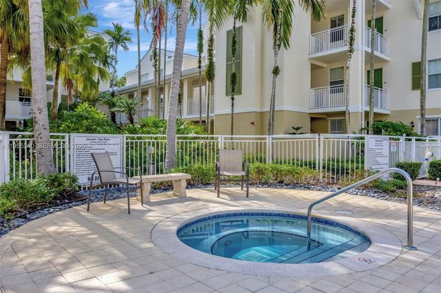 7588 SW 102nd St 203, Pinecrest, FL 33156