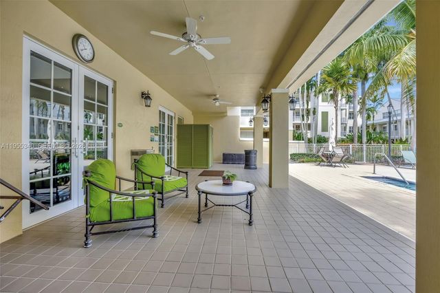 7588 SW 102nd St 203, Pinecrest, FL 33156