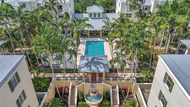 7588 SW 102nd St 203, Pinecrest, FL 33156