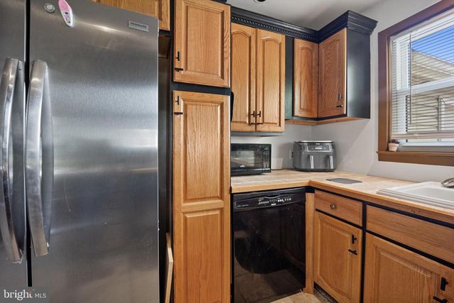 186 FORD AVE, West Deptford, NJ 08096