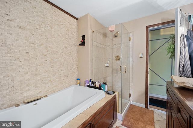 186 FORD AVE, West Deptford, NJ 08096
