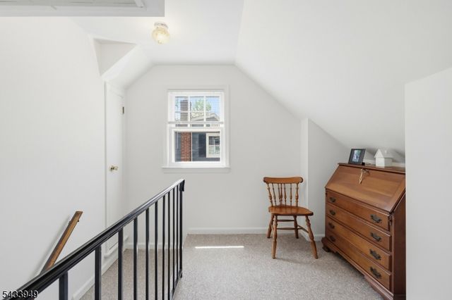 156 N Hillside Ave, Chatham Boro, NJ 07928
